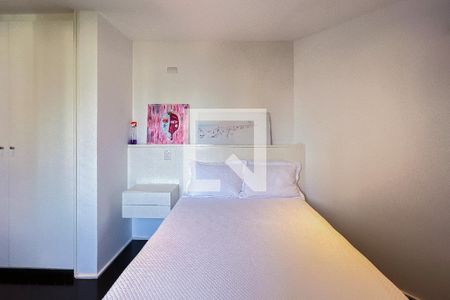 Apartamento à venda com 375m², 3 quartos e 4 vagas Apartamento à venda com 375m², 3 quartos e 4 vagasSuite 2