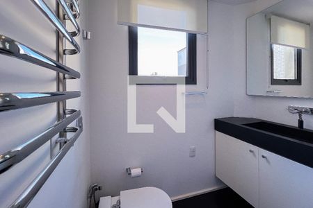 Apartamento à venda com 375m², 3 quartos e 4 vagas Apartamento à venda com 375m², 3 quartos e 4 vagasBanheiro 2 Suíte 1