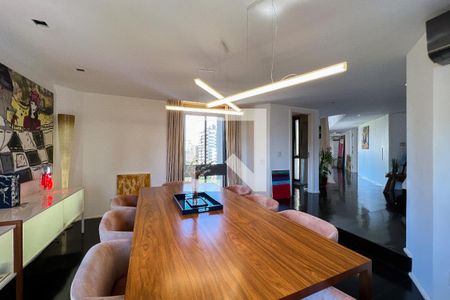 Apartamento à venda com 375m², 3 quartos e 4 vagas Apartamento à venda com 375m², 3 quartos e 4 vagasSala de Jantar