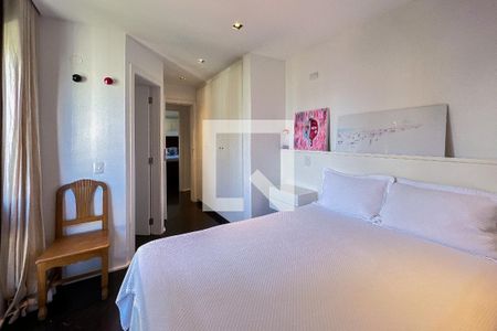 Apartamento à venda com 375m², 3 quartos e 4 vagas Apartamento à venda com 375m², 3 quartos e 4 vagasSuite 2