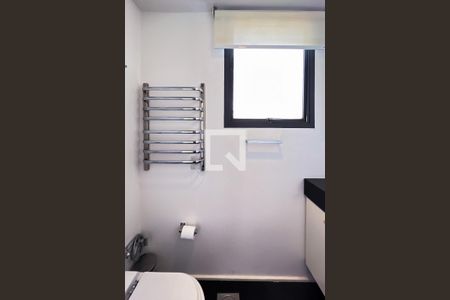 Apartamento à venda com 375m², 3 quartos e 4 vagas Apartamento à venda com 375m², 3 quartos e 4 vagasBanheiro da Suíte 2