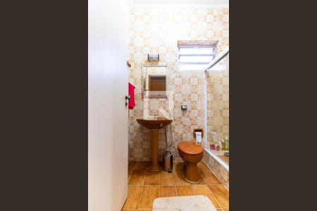 Casa à venda com 207m², 4 quartos e 6 vagas Casa à venda com 207m², 4 quartos e 6 vagasBanheiro 2