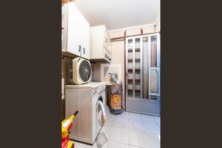 Casa à venda com 207m², 4 quartos e 6 vagas Casa à venda com 207m², 4 quartos e 6 vagasÁrea de Serviço