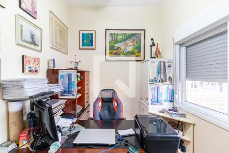 Casa à venda com 207m², 4 quartos e 6 vagas Casa à venda com 207m², 4 quartos e 6 vagasQuarto 4