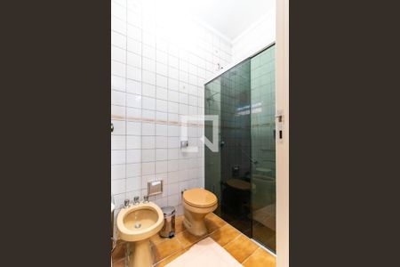 Casa à venda com 207m², 4 quartos e 6 vagas Casa à venda com 207m², 4 quartos e 6 vagasBanheiro da Suíte 2