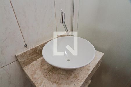 Casa para alugar com 120m², 3 quartos e 2 vagasBanheiro