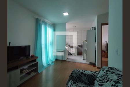 Sala de apartamento para alugar com 2 quartos, 45m² em Chácara Cotia, Contagem