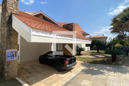 Casa de condomínio à venda com 533m², 4 quartos e 4 vagasFachada