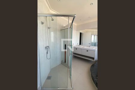 Casa de condomínio à venda com 533m², 4 quartos e 4 vagasBanheiro da Suíte 1