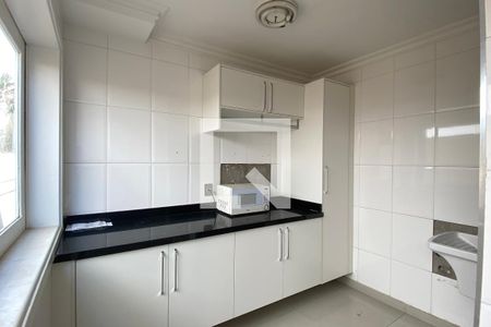 Casa de condomínio à venda com 533m², 4 quartos e 4 vagasÁrea de Serviço