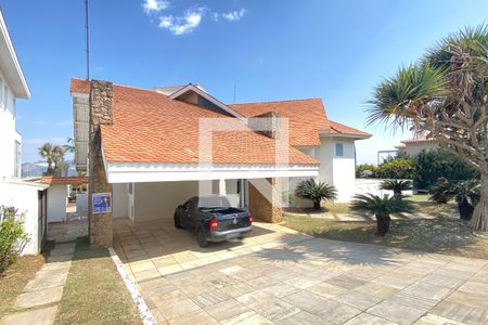 Casa de condomínio à venda com 533m², 4 quartos e 4 vagasFachada