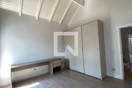 Casa de condomínio à venda com 533m², 4 quartos e 4 vagasSuíte 2