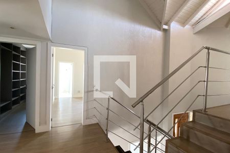 Casa de condomínio à venda com 533m², 4 quartos e 4 vagasHall