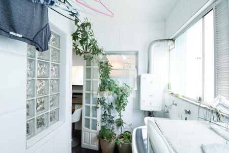 Apartamento à venda com 98m², 2 quartos e 1 vagaÁrea de Serviço