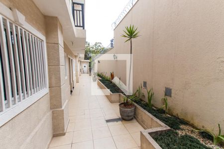 Casa de condomínio à venda com 120m², 3 quartos e 2 vagasCorredor