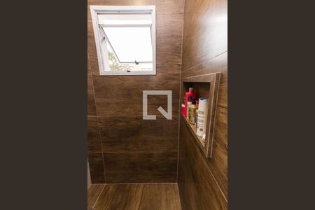 Casa de condomínio à venda com 120m², 3 quartos e 2 vagasBanheiro da Suíte