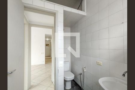 Apartamento à venda com 55m², 2 quartos e sem vaga Apartamento à venda com 55m², 2 quartos e sem vagaBanheiro Corredor