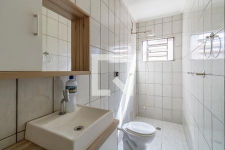 Banheiro de casa para alugar com 2 quartos, 69m² em Vila Portuguesa, São Paulo