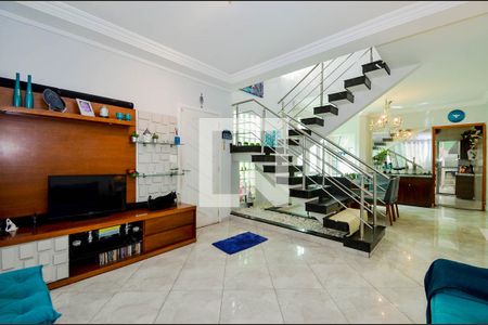 Sala de casa para alugar com 3 quartos, 210m² em Jardim Vila Galvão, Guarulhos