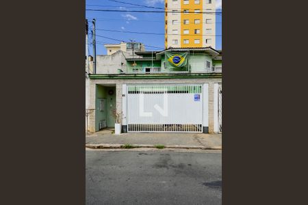 Casa à venda com 210m², 3 quartos e 4 vagasFachada