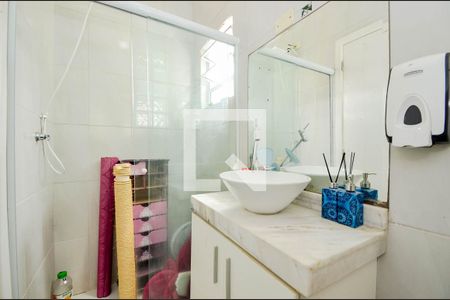 Casa à venda com 210m², 3 quartos e 4 vagasBanheiro da Suíte 3