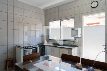 Casa à venda com 112m², 2 quartos e 2 vagas Casa à venda com 112m², 2 quartos e 2 vagasCozinha