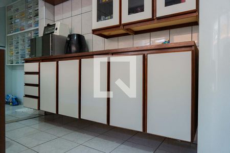 Casa à venda com 112m², 2 quartos e 2 vagas Casa à venda com 112m², 2 quartos e 2 vagasCozinha
