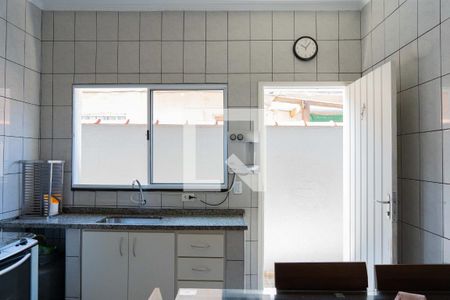 Casa à venda com 112m², 2 quartos e 2 vagas Casa à venda com 112m², 2 quartos e 2 vagasCozinha