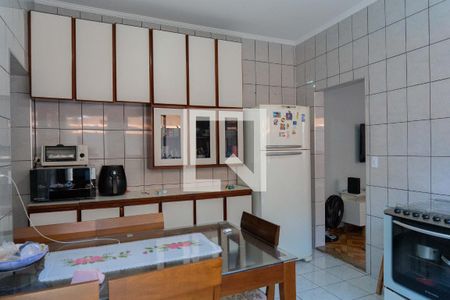 Casa à venda com 112m², 2 quartos e 2 vagas Casa à venda com 112m², 2 quartos e 2 vagasCozinha