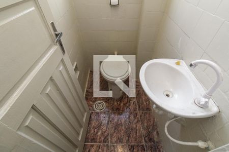 Banheiro de kitnet/studio para alugar com 1 quarto, 30m² em Santa Cecilia, São Paulo