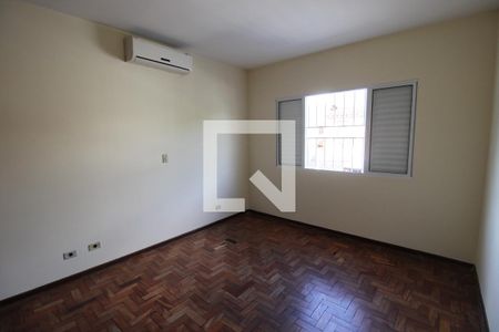 Casa para alugar com 209m², 3 quartos e 2 vagasSuite