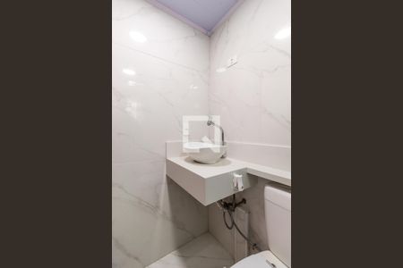 Apartamento para alugar com 47m², 2 quartos e 1 vaga Apartamento para alugar com 47m², 2 quartos e 1 vagaBanheiro