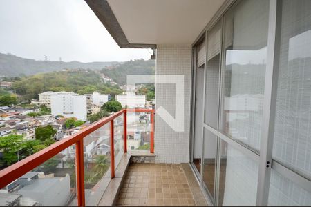 Varanda da V de apartamento à venda com 3 quartos, 120m² em Grajau, Rio de Janeiro