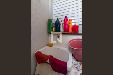 Casa à venda com 79m², 2 quartos e 1 vagaÁrea de Serviço