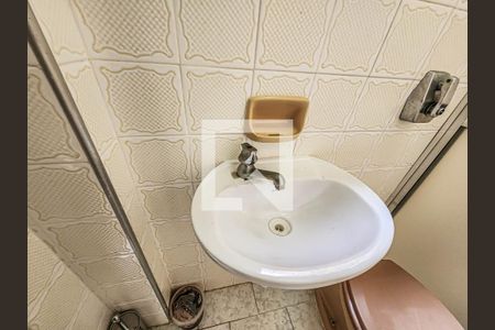 Apartamento para alugar com 96m², 2 quartos e 1 vaga Apartamento para alugar com 96m², 2 quartos e 1 vagaBanheiro de serviço