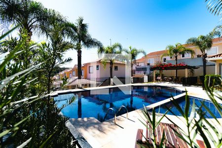 Casa de condomínio à venda com 72m², 2 quartos e 1 vagaÁrea comum - Piscina