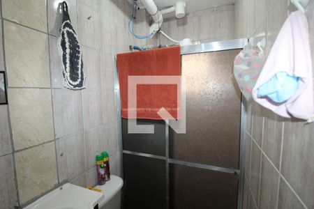 Banheiro de apartamento à venda com 2 quartos, 45m² em Conjunto Habitacional Teotonio Vilela, São Paulo