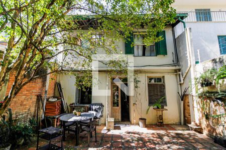 Casa à venda com 205m², 3 quartos e sem vaga Casa à venda com 205m², 3 quartos e sem vagaQuintal