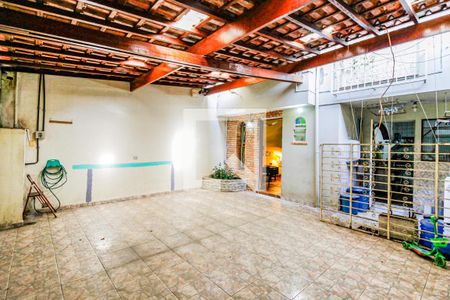 Casa à venda com 205m², 3 quartos e sem vaga Casa à venda com 205m², 3 quartos e sem vagaGaragem