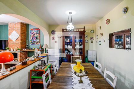 Casa à venda com 205m², 3 quartos e sem vaga Casa à venda com 205m², 3 quartos e sem vagaSala de jantar