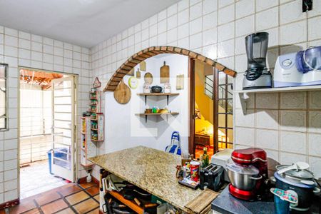 Casa à venda com 205m², 3 quartos e sem vaga Casa à venda com 205m², 3 quartos e sem vagaCozinha