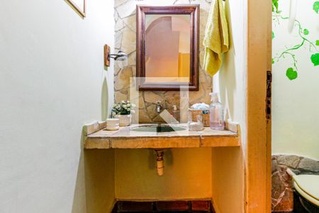 Casa à venda com 205m², 3 quartos e sem vaga Casa à venda com 205m², 3 quartos e sem vagaLavabo