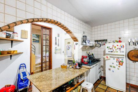 Casa à venda com 205m², 3 quartos e sem vaga Casa à venda com 205m², 3 quartos e sem vagaCozinha