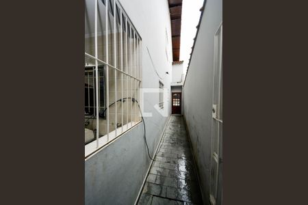 Casa à venda com 275m², 3 quartos e 4 vagasCorredor Lateral 