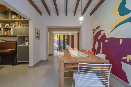 Sala de casa à venda com 3 quartos, 138m² em Bela Vista, São Paulo