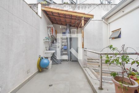 Casa à venda com 138m², 3 quartos e 1 vagaÁrea de Serviço
