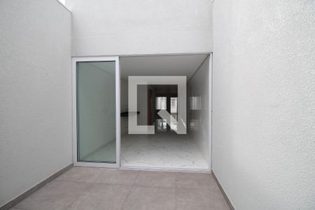 Casa à venda com 143m², 3 quartos e 2 vagasÁrea de Serviço