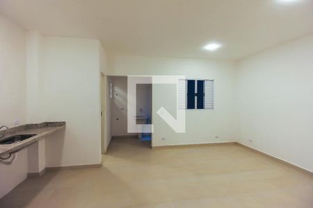 Sala/Cozinha de kitnet/studio à venda com 1 quarto, 28m² em Vila Anadir, São Paulo