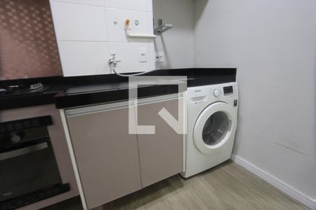 Sala e Cozinha de apartamento para alugar com 2 quartos, 40m² em Sítio da Figueira, São Paulo