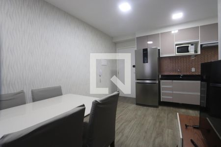 Sala e Cozinha de apartamento para alugar com 2 quartos, 40m² em Sítio da Figueira, São Paulo